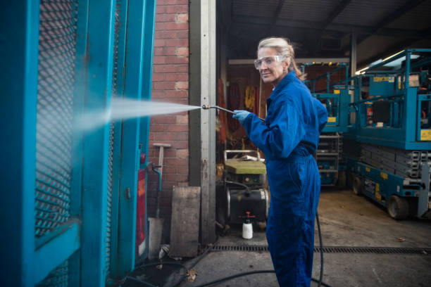 Professional Pressure Washing Services in Lakewood, CA